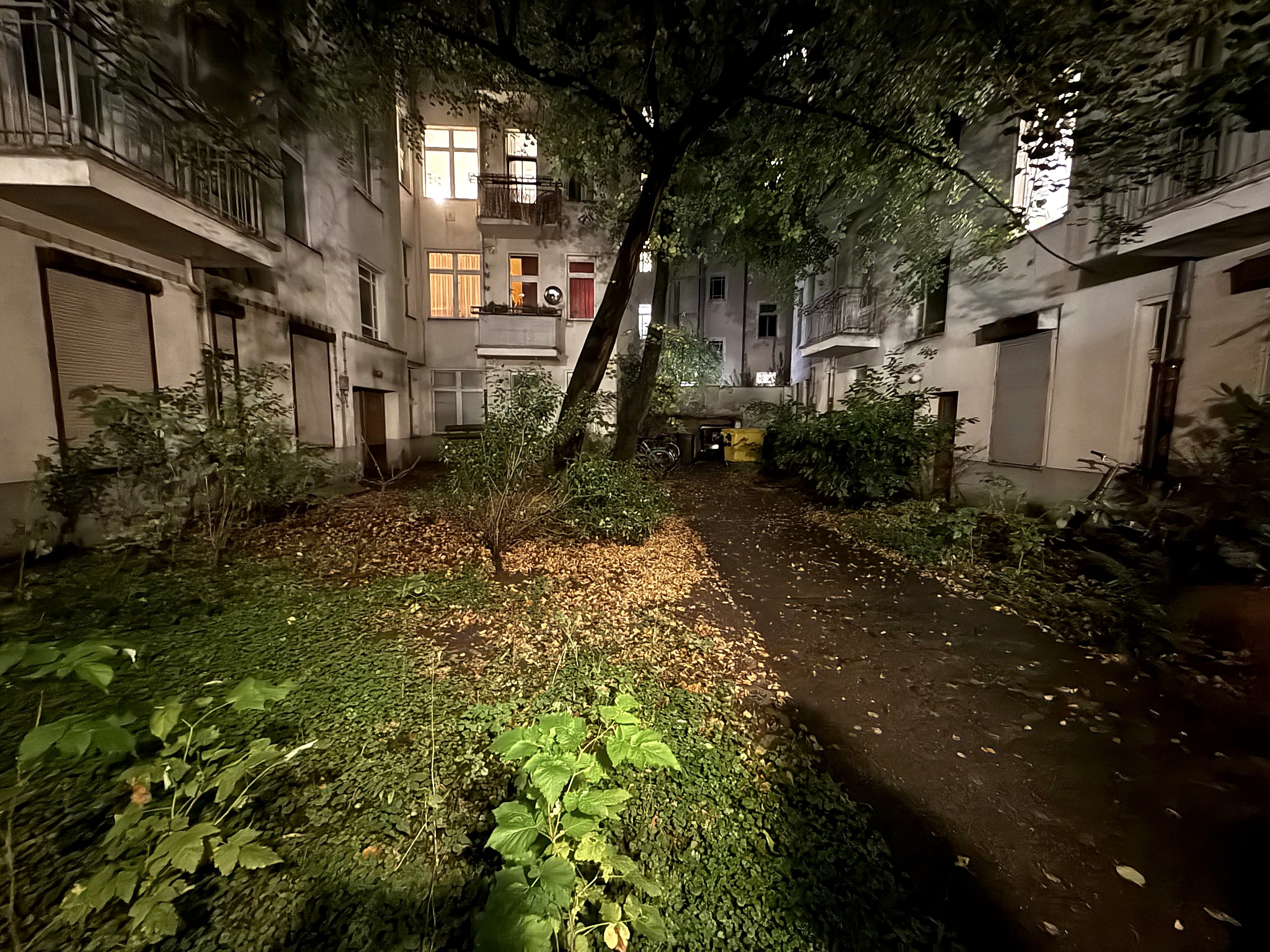 Klassischer Berliner Altbau mit attraktivem Entwicklungspotenzial im beliebten Prenzlauer Berg – Berlin