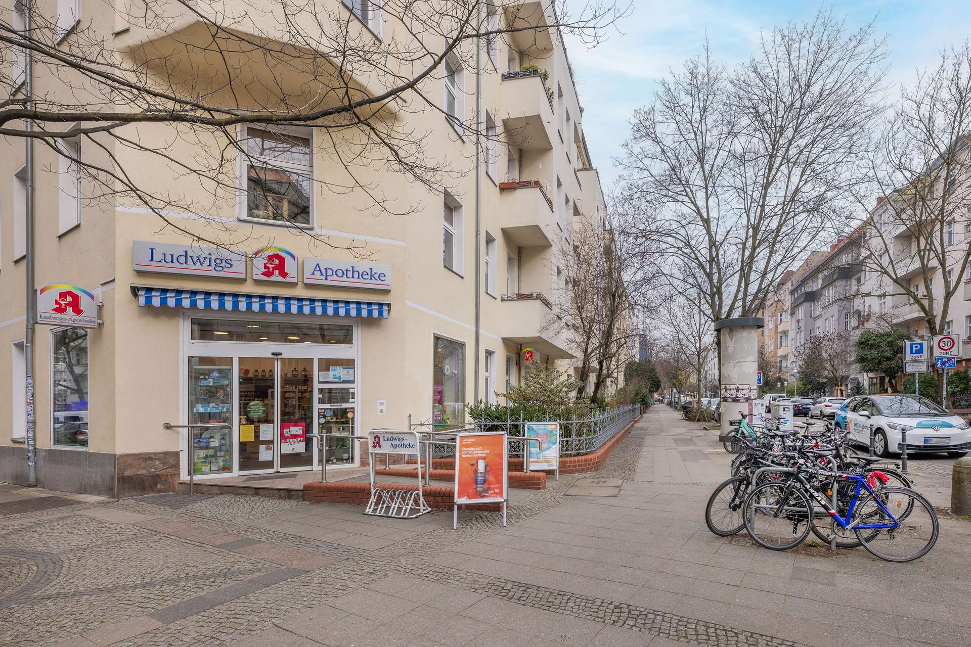 Aufgeteiltes Mehrfamilienhaus in Alt Moabit nahe Bundesratsufer – Berlin