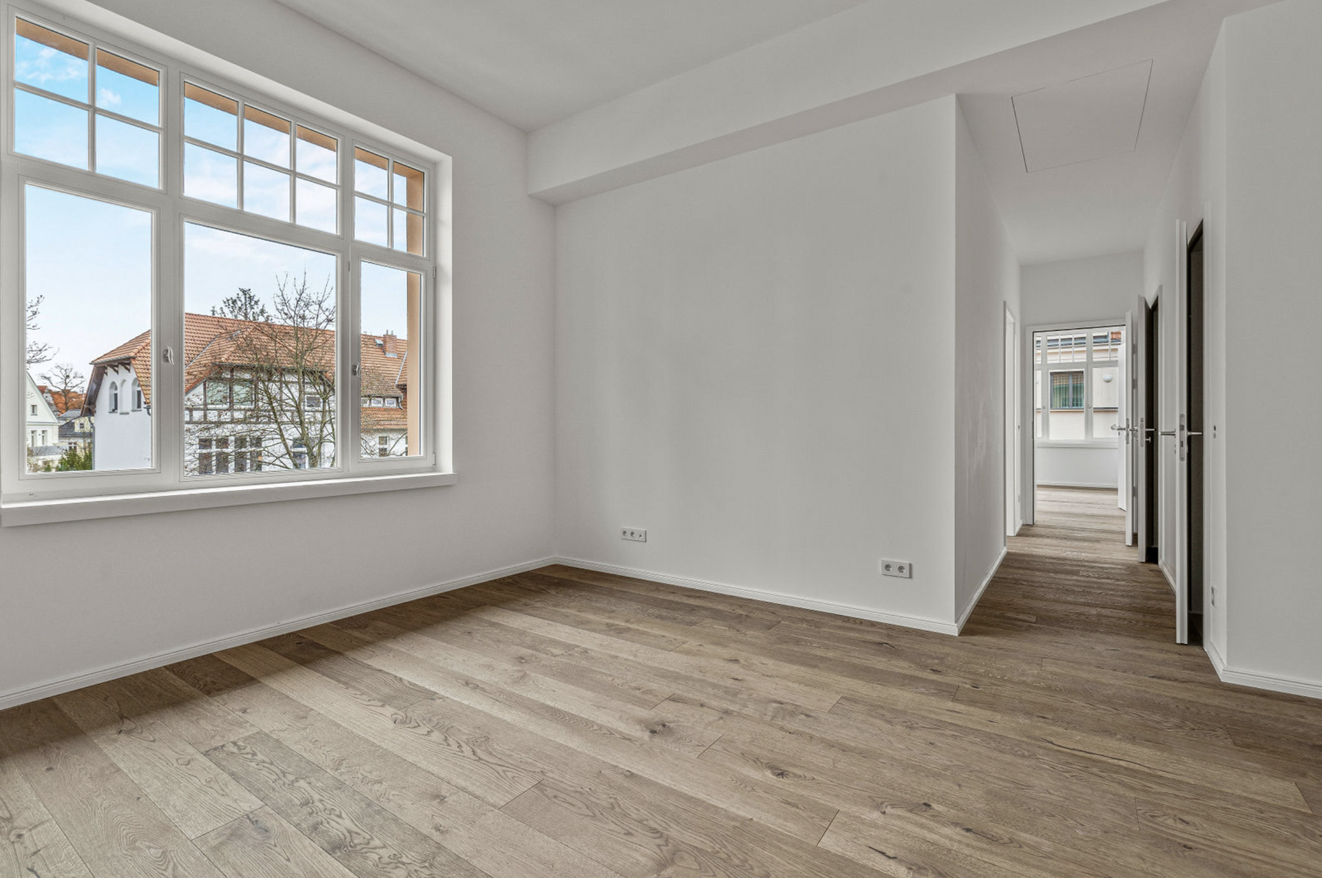 Sanierte 2- Zimmer-Altbauwohnung mit Aufzug in begehrter Lage Dahlems – Berlin