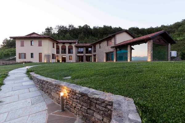Ihr Traum wird wahr! Luxuriöse Villa in Piemont mit Blick auf Monte Viso