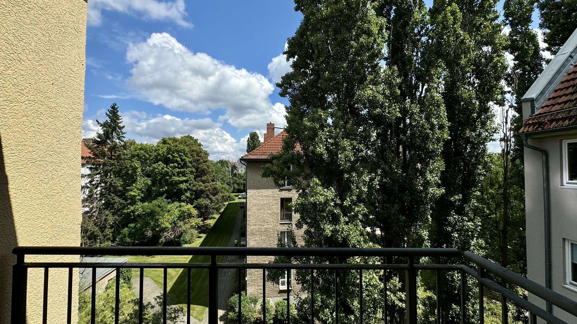 Traumhafte 3-Zimmer-Wohnung mit zwei Balkonen in erstklassiger Lage in Weißensee – Berlin