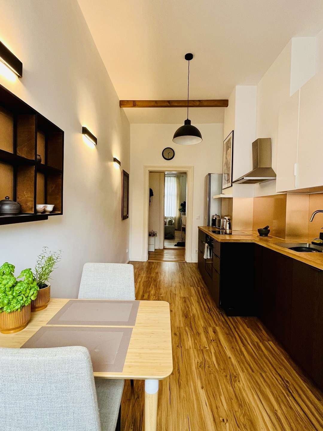 Top sanierte Altbauwohnung in beliebten Gegend – Berlin