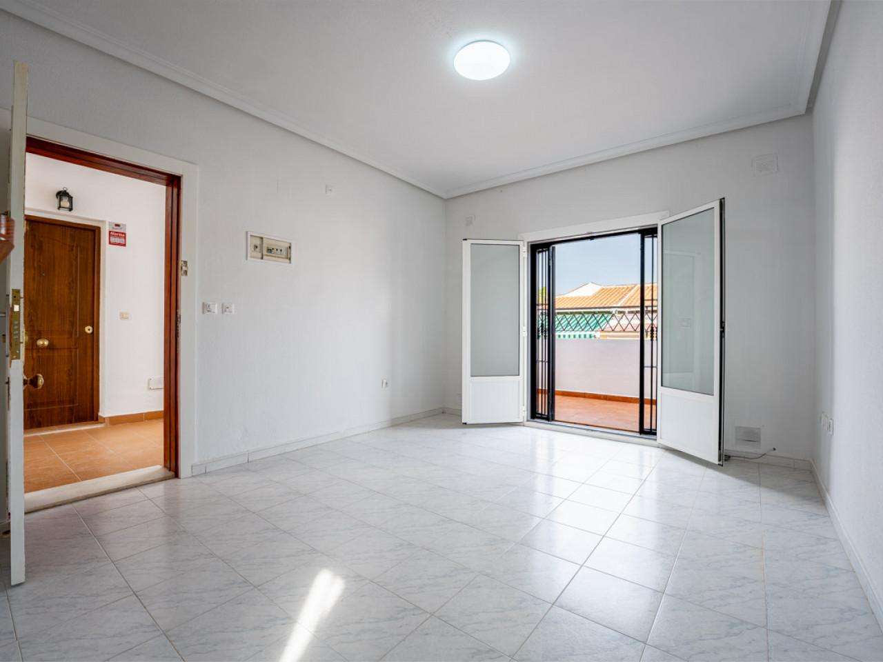 Etagenwohnung mit 1 Schlafzimmer und 1 Badezimmer in Torrevieja| Ref: MA-18015-rev – Torrevieja