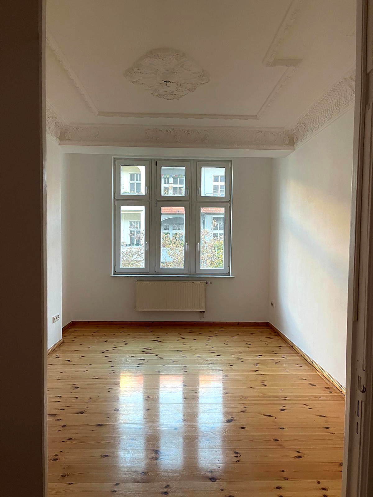 Klassischer Berliner Altbau mit attraktivem Entwicklungspotenzial im beliebten Prenzlauer Berg – Berlin