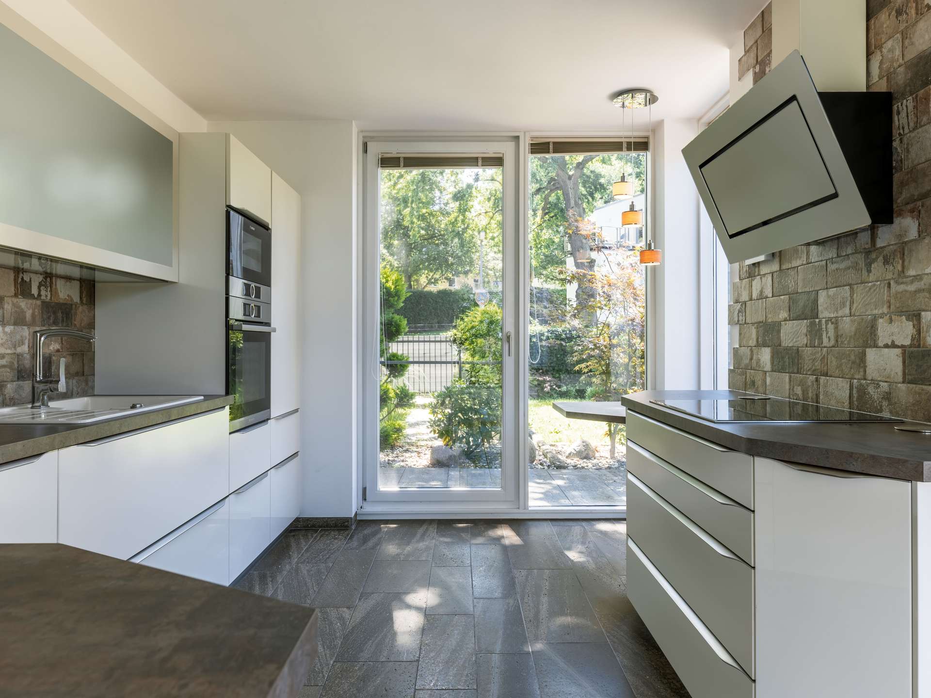 Top Architektenvilla mit Wasserblick und Zugang zu exklusivem Privatpark – Berlin