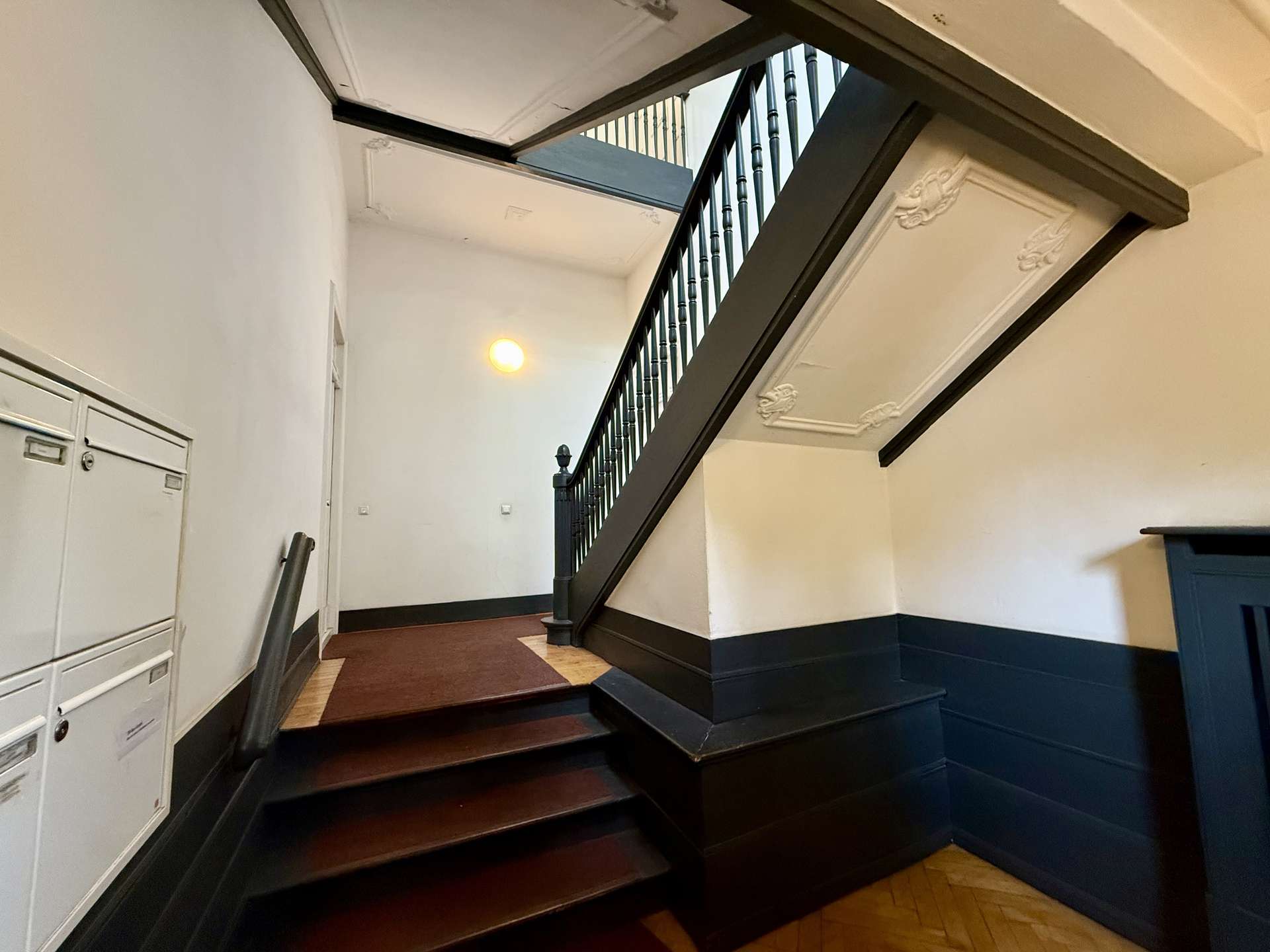 Nur 150 Meter vom Roseneck entfernt – Berlin