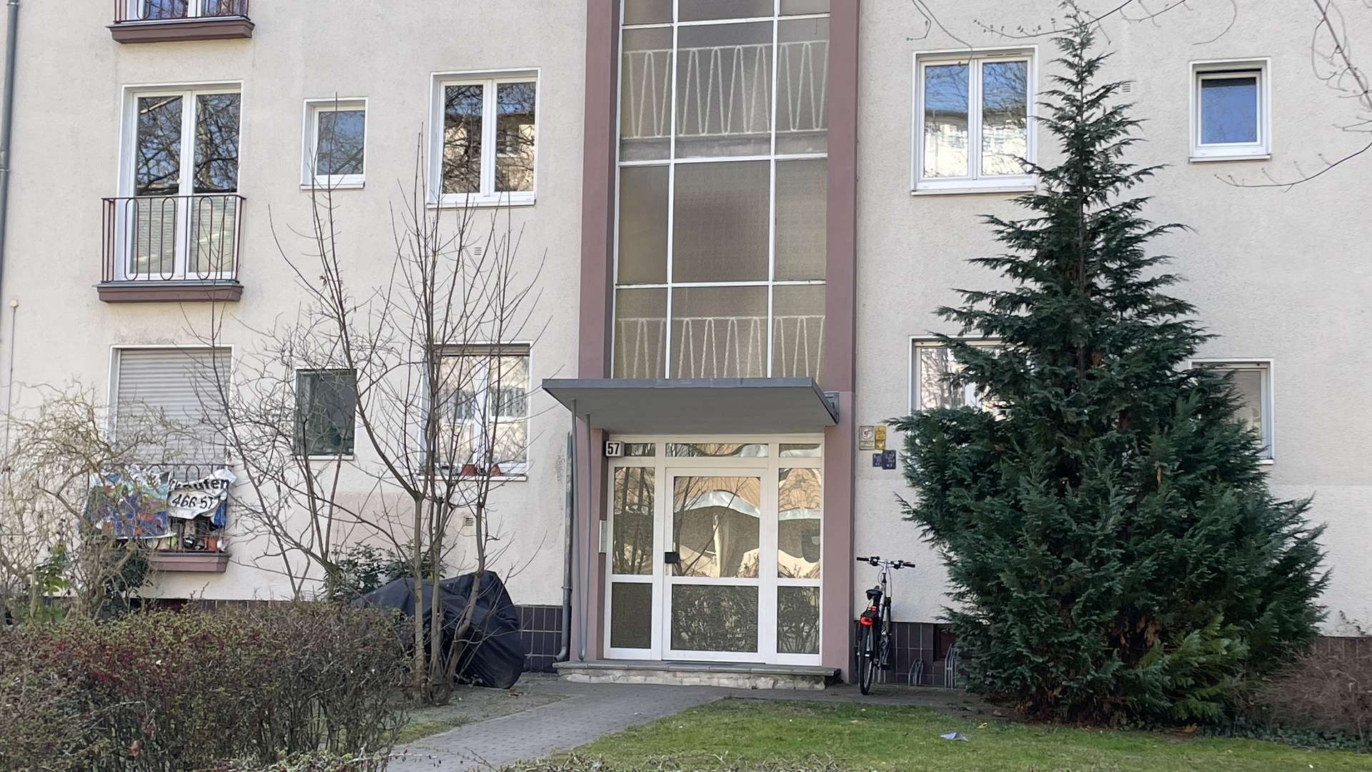 KAPITALANLAGE - Vermietete 3-Zimmer-Wohnung in Top-Zustand am Barbarossaplatz in Schöneberg – Berlin