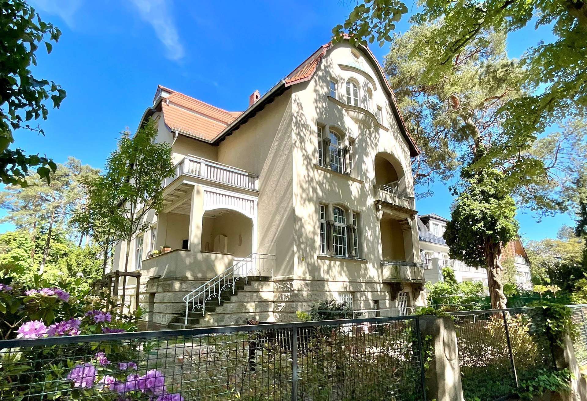 Grunewalder Wohntraum: Villenetage im ehemaligen Direktorenhaus mit viel Gestaltungspotenzial – Berlin