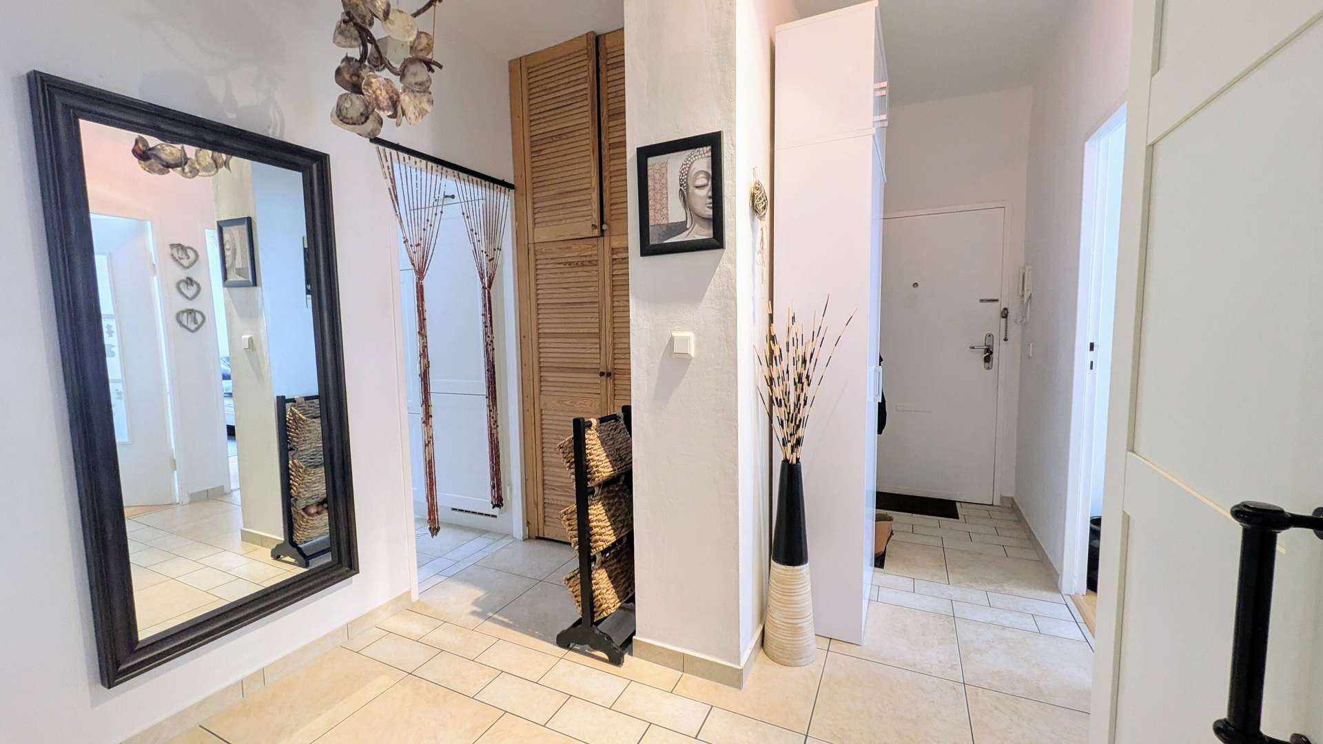 Provisionfrei: Familiennest 3,5-Zimmer-Wohnung in Schlossnähe Family Nest: 3.5-Room near the Castle – Berlin