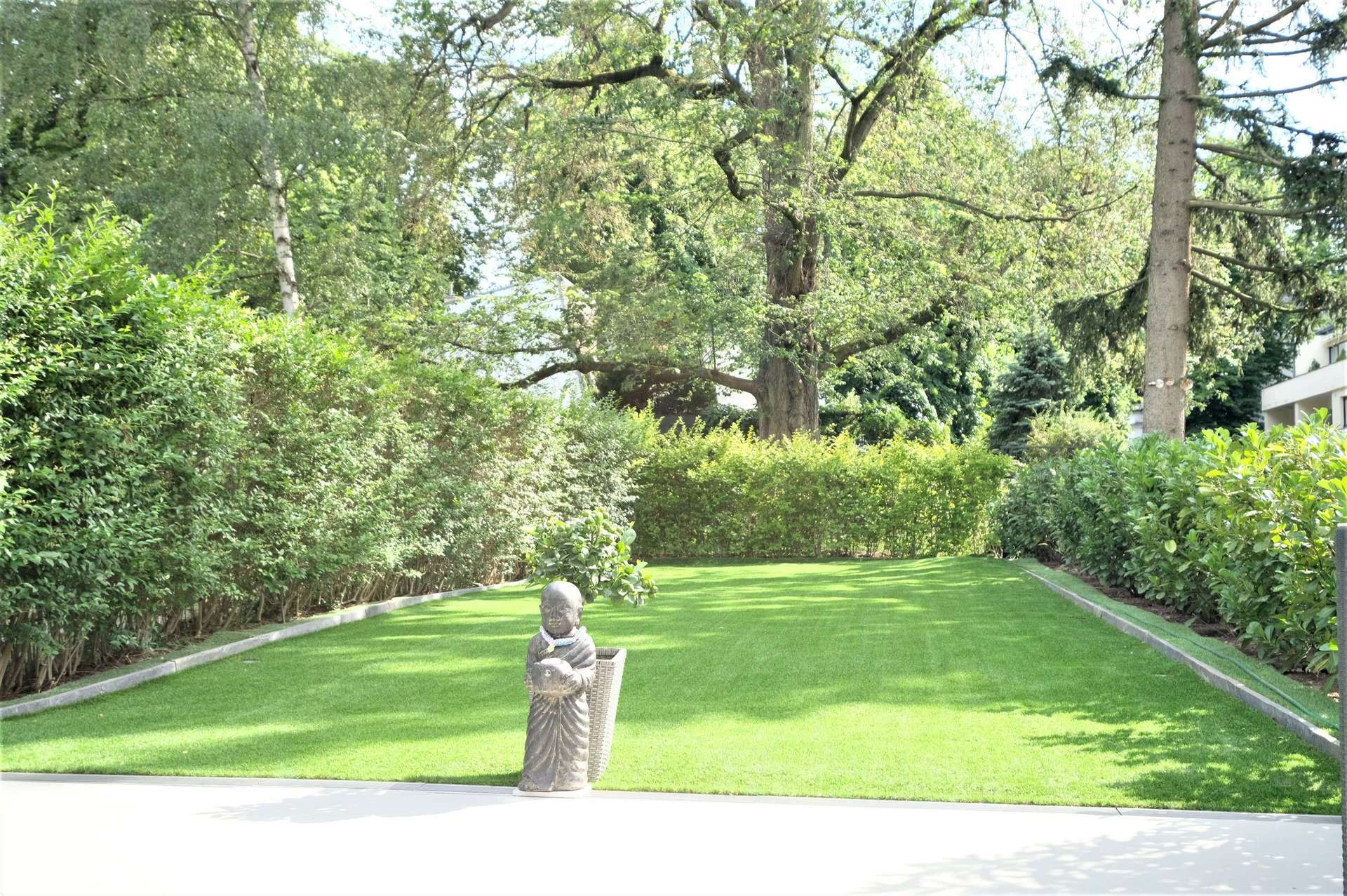 Außergewöhnliches Wohnerlebnis: Design-Townhouse am Hagenplatz mit Pool & Garage – Berlin