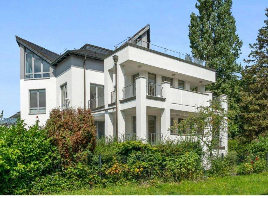 Haus im Grunewald für 2 Familien – Berlin