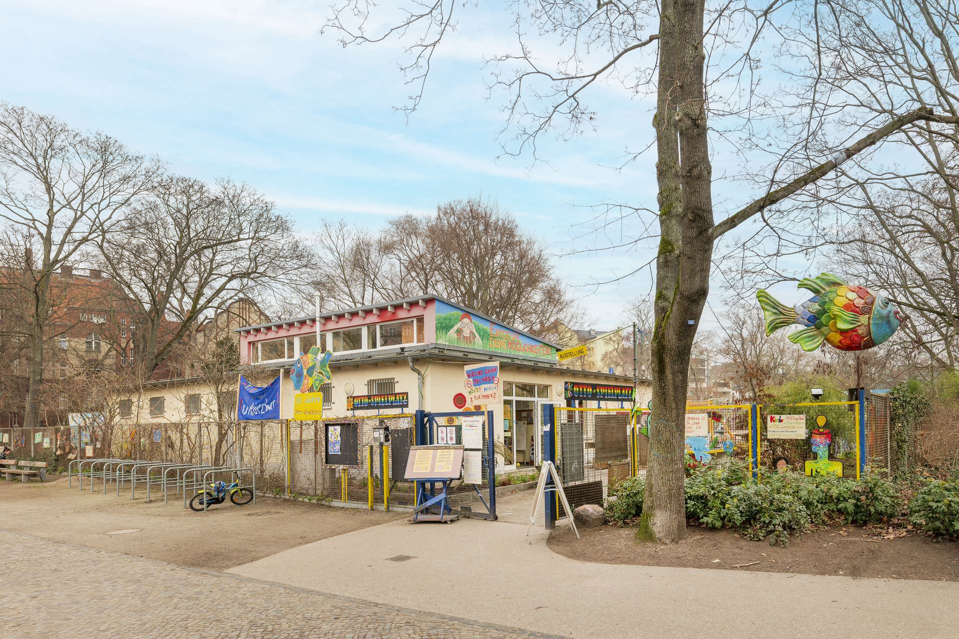 Aufgeteiltes Mehrfamilienhaus in Alt Moabit nahe Bundesratsufer – Berlin