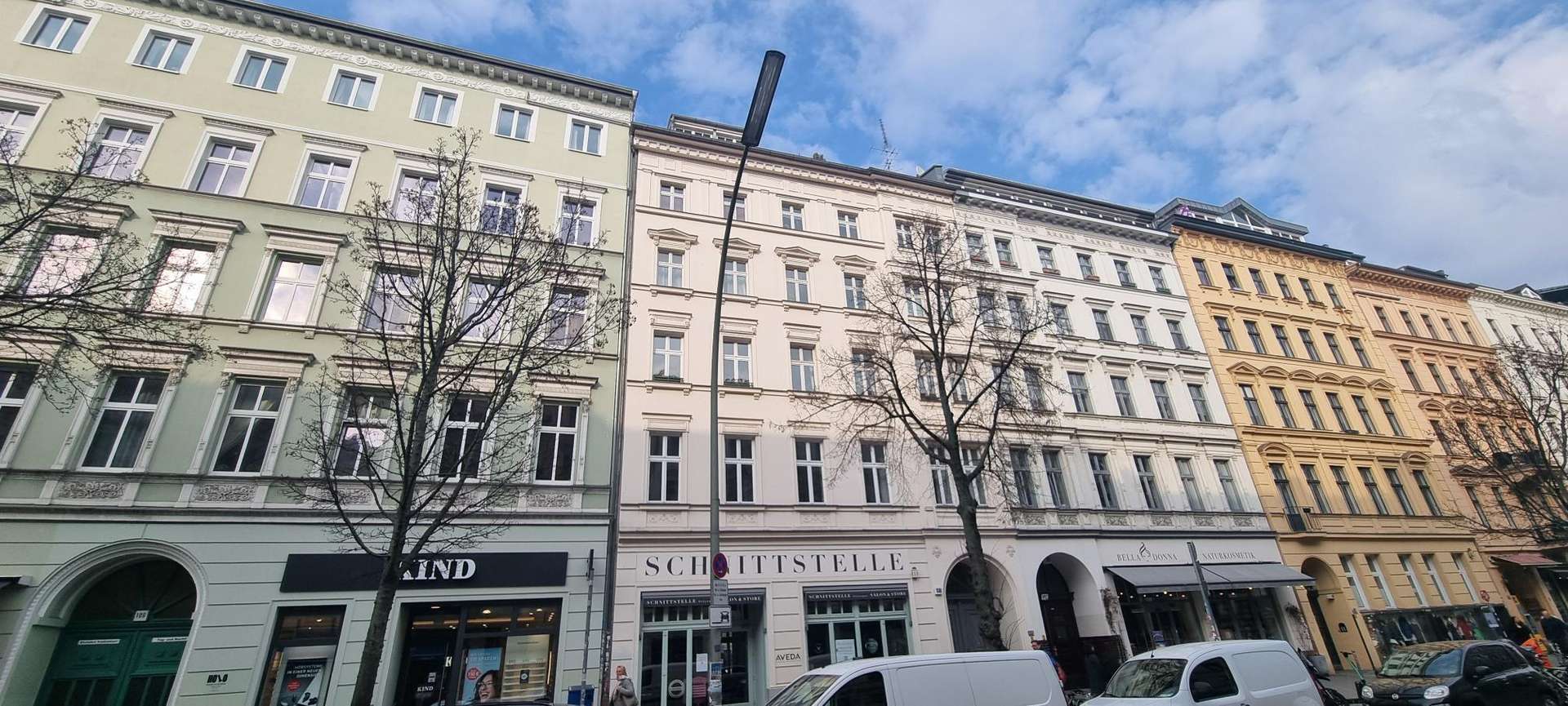 Vermietete Altbauwohnung mit Balkon in bester Kiezlage – Berlin
