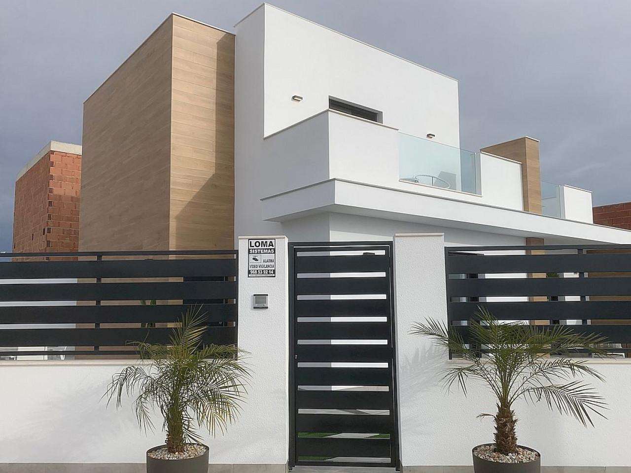 Neubau Villas mit 3 Schlafzimmern und 3 Badezimmern in Torrepacheco| Ref: MA-1774B – Torrepacheco