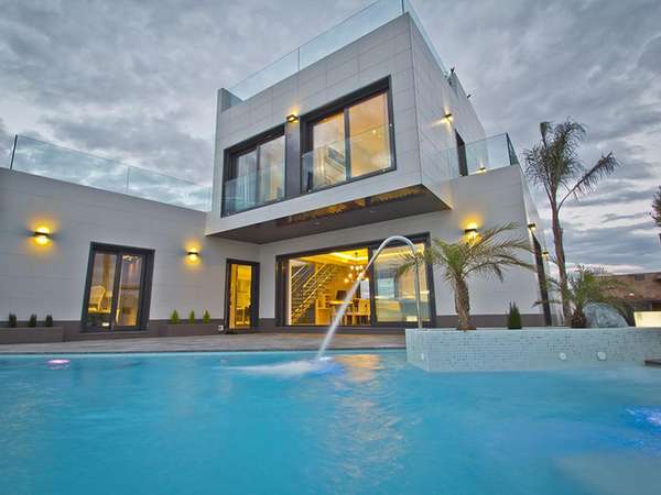 Neubau Villas mit 3 Schlafzimmern und 4 Badezimmern in Orihuela Costa| Ref: MA-742E