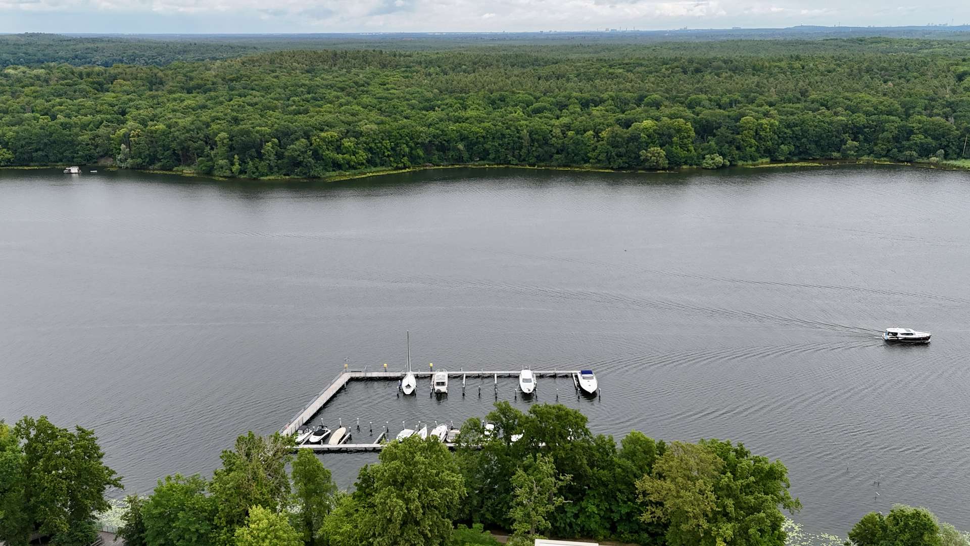 Hochwertige Villa am See im Potsdam – Potsdam