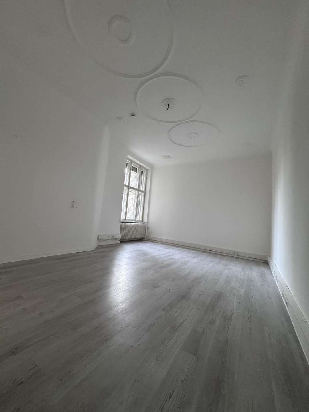 Schöne Räumlichkeiten für ruhiges Gewerbe in Reinickendorf – Berlin