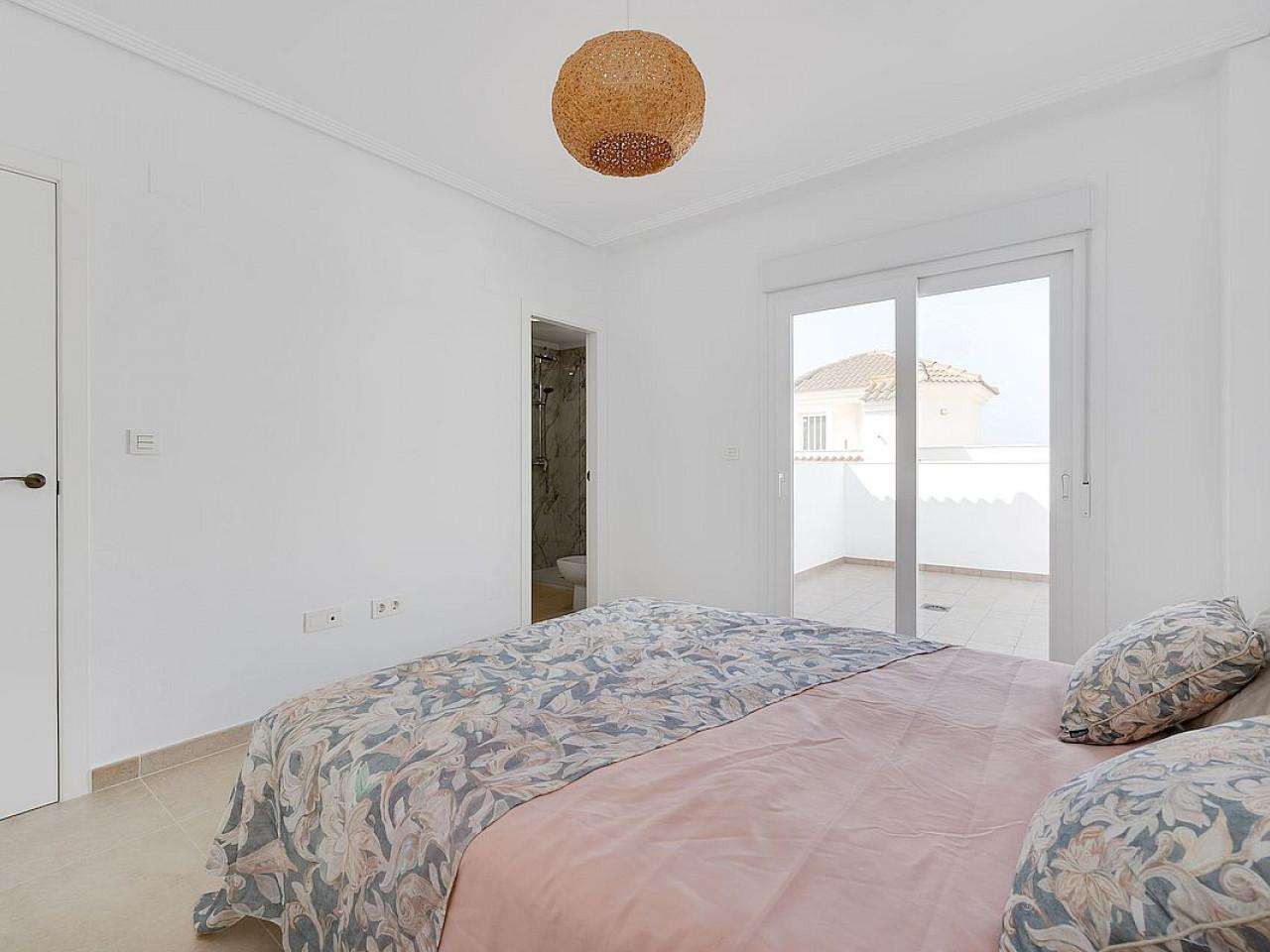 Neubau Villas mit 3 Schlafzimmern und 3 Badezimmern in La Marina| Ref: MA-2335B – La marina