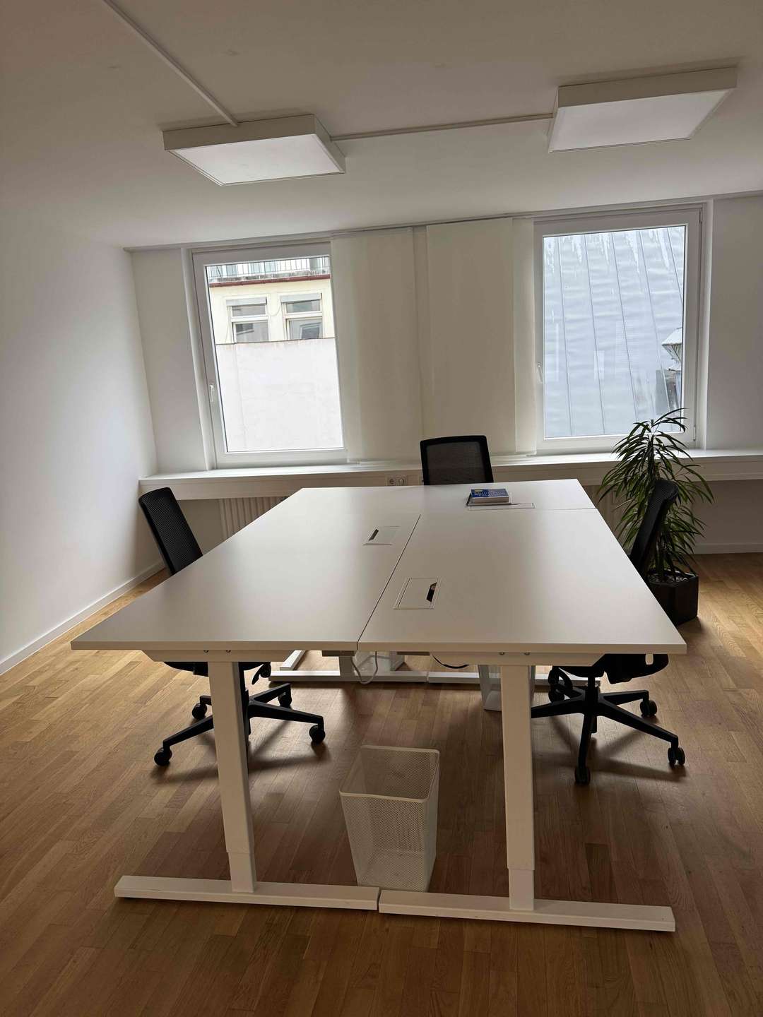 Perfekte Lage direkt am Stachus - voll ausgestattetes Büro in netter Bürogemeinschaft! – München