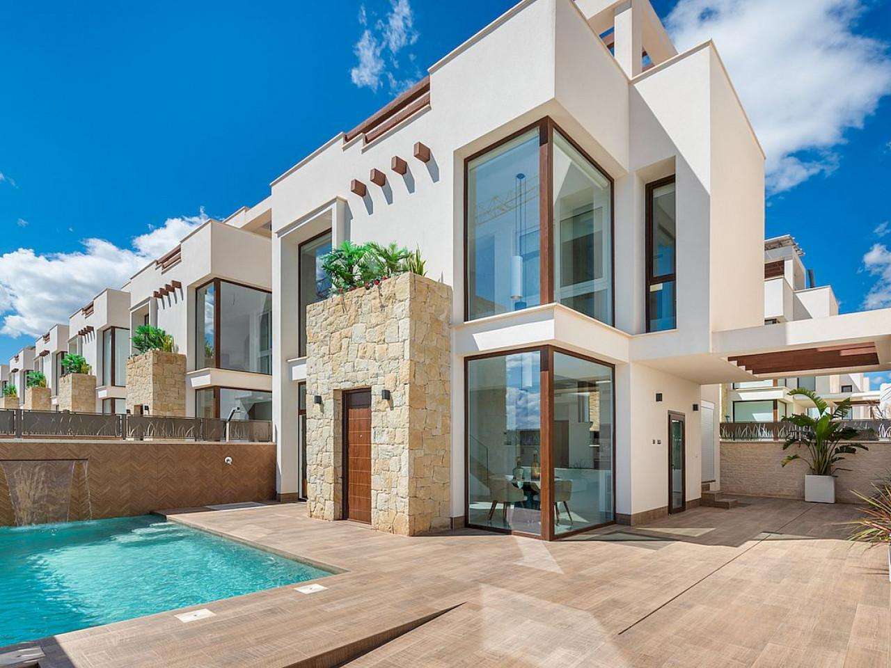 Neubau Villas mit 3 Schlafzimmern und 3 Badezimmern in Los Montesinos| Ref: MA-1733 – Los montesinos