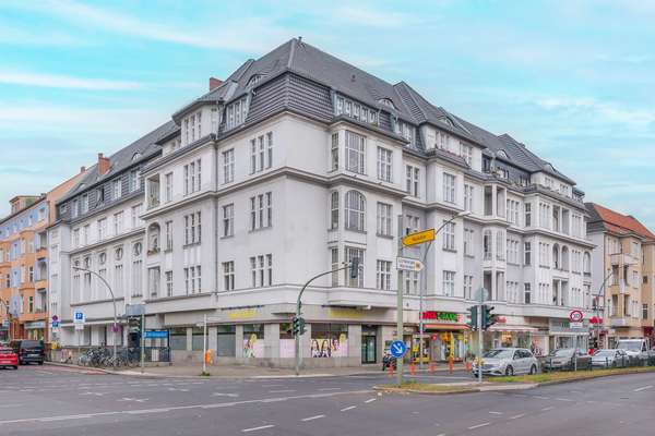 Wohn und Geschäftshaus mitten in der Stadt mit Entwicklungspotenzial