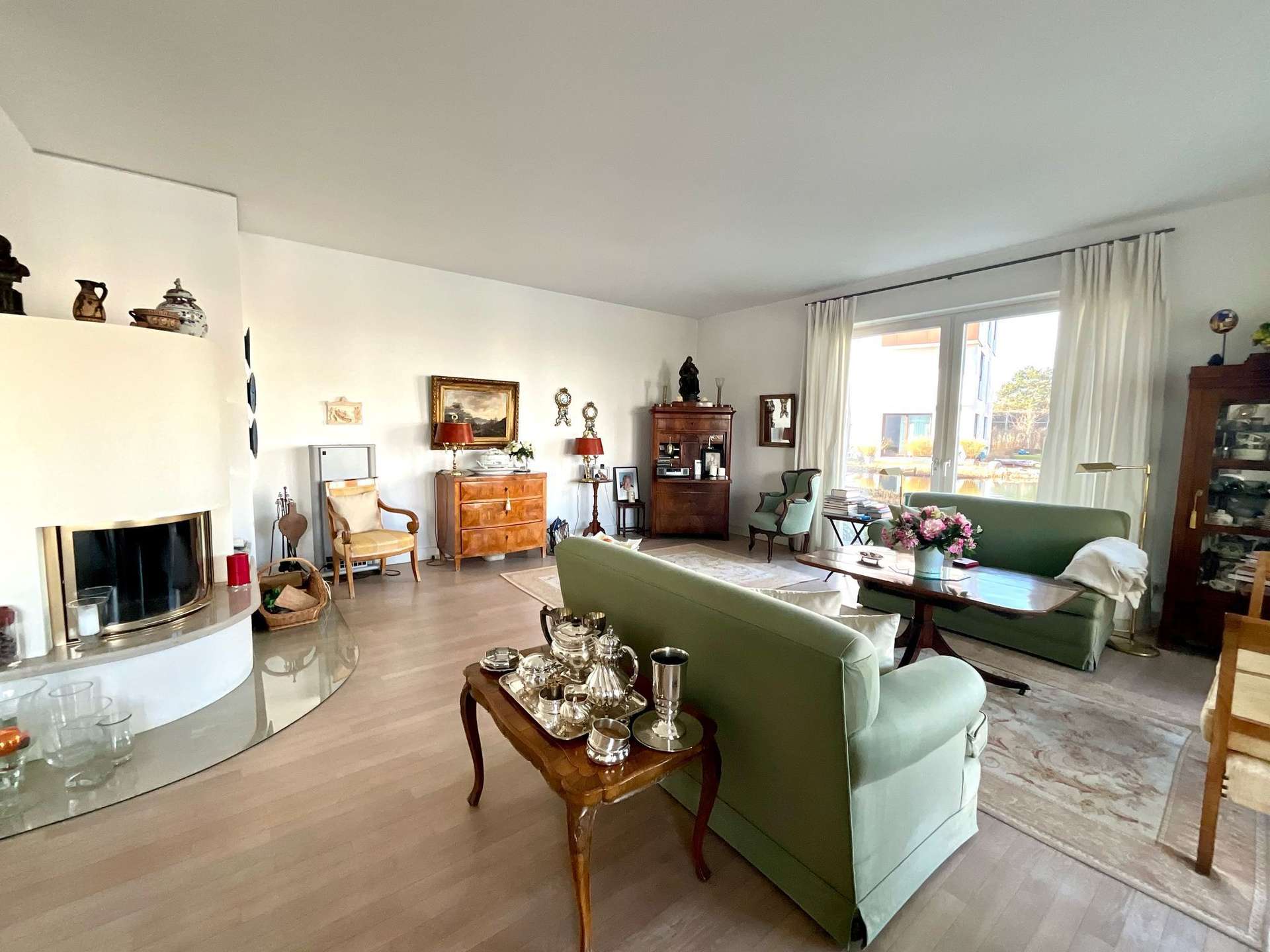 GELEGENHEIT: Exklusive Twin-Villa mit TG-Platz direkt am See im begehrten 5-Morgen – Berlin
