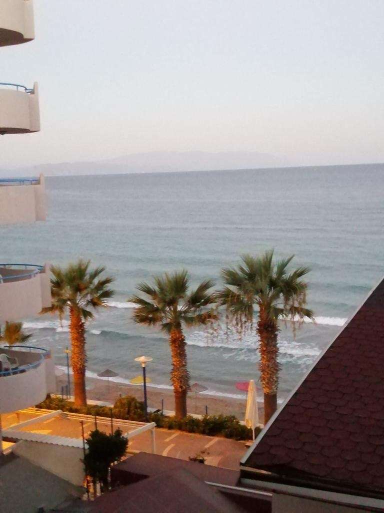 PENSION-APART HOTEL in KUSADASI/AYDIN Kadinlar Denizi LADIES BEACH 50 m. zum Strand, tolle Terrasse! – Aydın