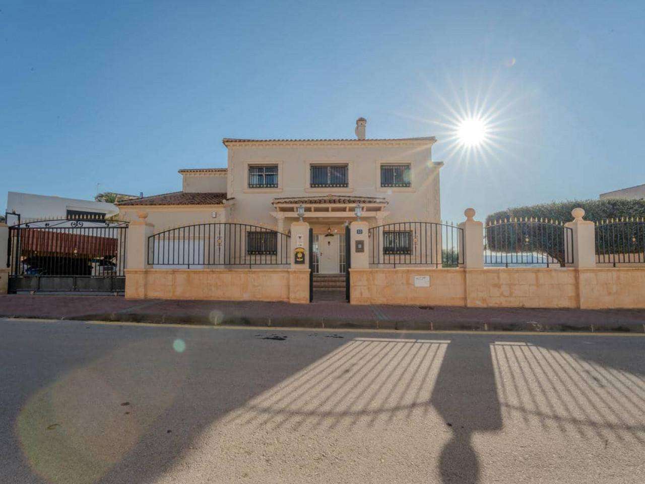 Villa mit 9 Schlafzimmern und 5 Badezimmern in San Fulgencio| Ref: MA-18028-rev – San fulgencio