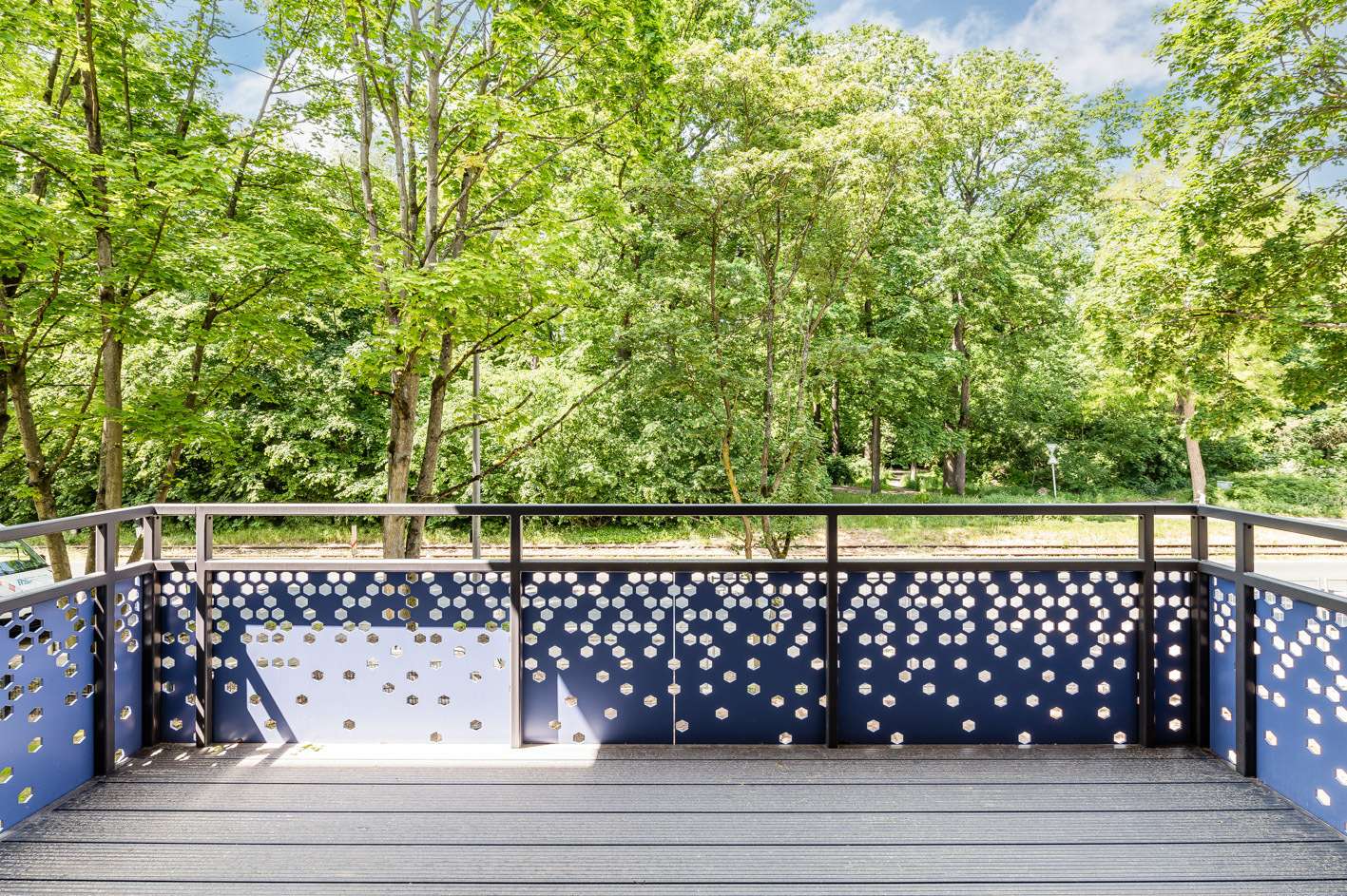 Fertiggestellte 2 Zimmer Neubau Etagenwohnung mit großem Balkon, Stellplatz und Keller – Berlin