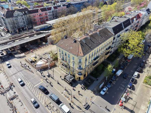 Nur 1.200€/m2 - Dachgeschossrohling mit Baugenehmigung für 3 Wohnungen am S-Bahnhof Wollankstr.