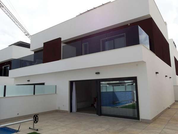 Neubau Haus mit 3 Schlafzimmern und 3 Badezimmern in San Javier| Ref: MA-1948