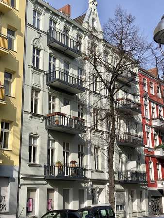 Einziehen und Wohlfühlen - Gut geschnittene 1-Zimmerwohnung im gepflegten Altbau