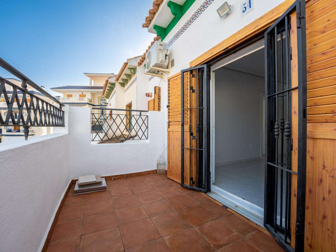 Etagenwohnung mit 1 Schlafzimmer und 1 Badezimmer in Torrevieja| Ref: MA-18015-rev – Torrevieja