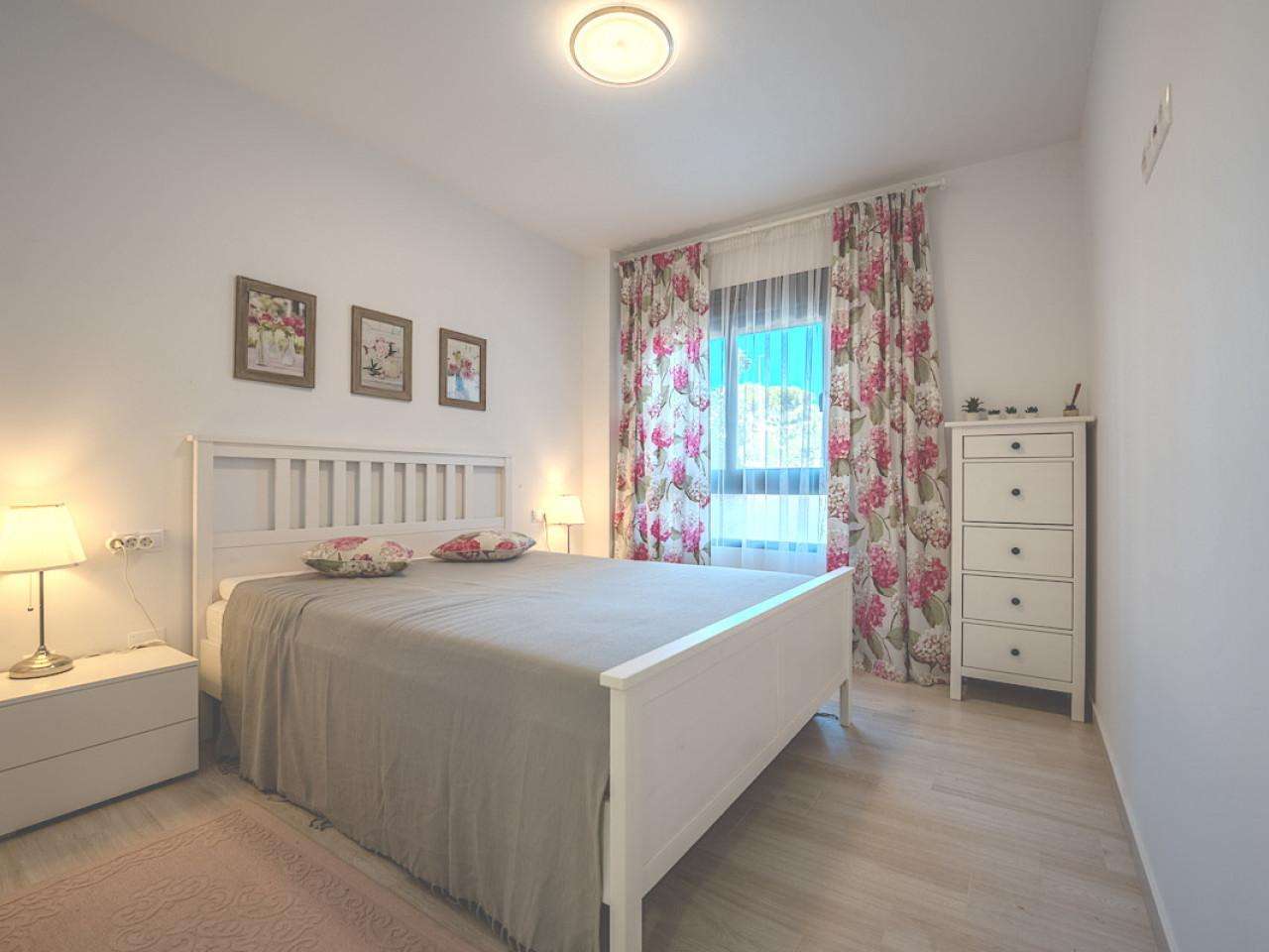 Etagenwohnung mit 2 Schlafzimmern und 2 Badezimmern in Torrevieja| Ref: MA-17998-rev – Torrevieja