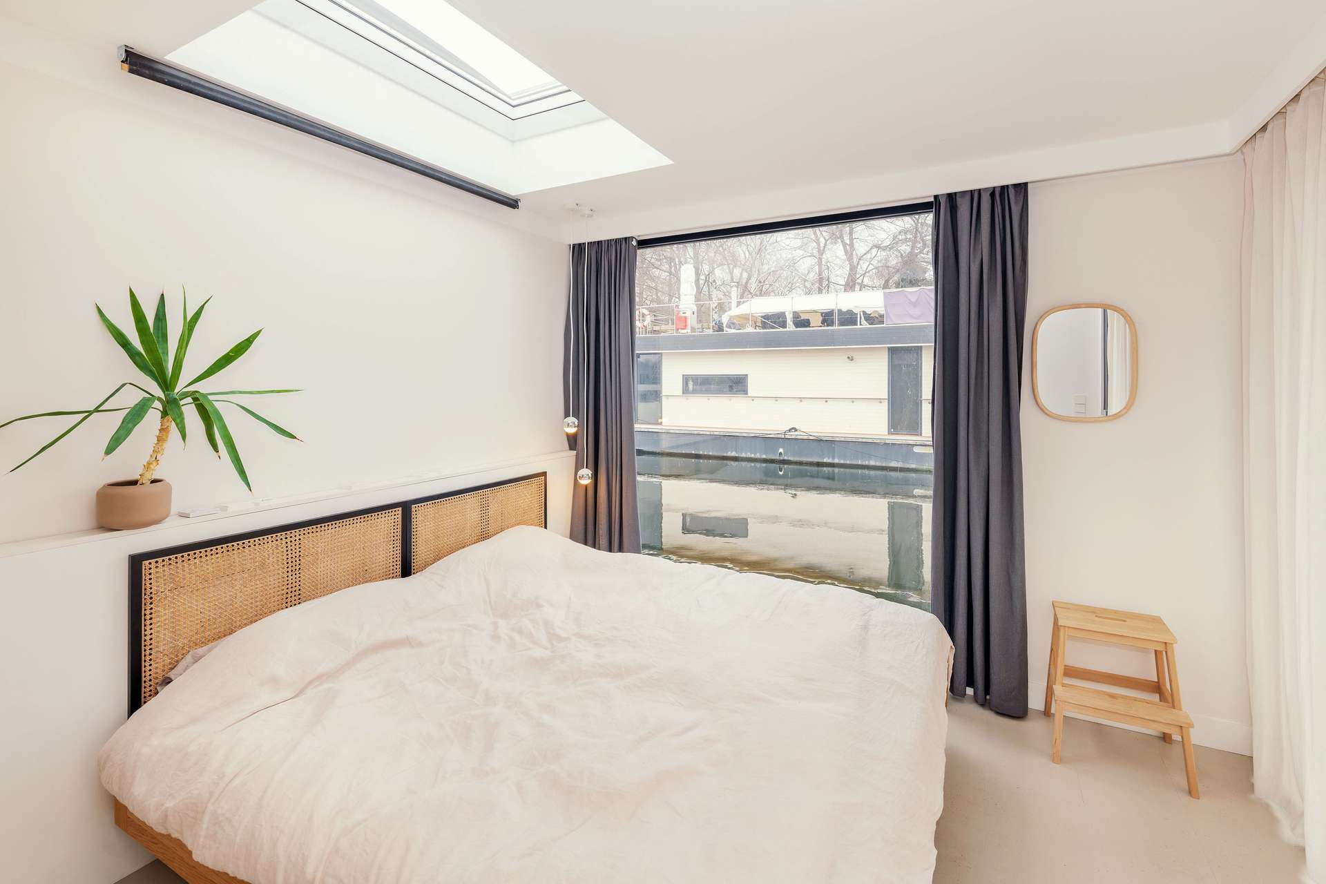 Erleben Sie das einmalige Gefühl, auf einem exklusiven Hausboot zu leben! – Berlin