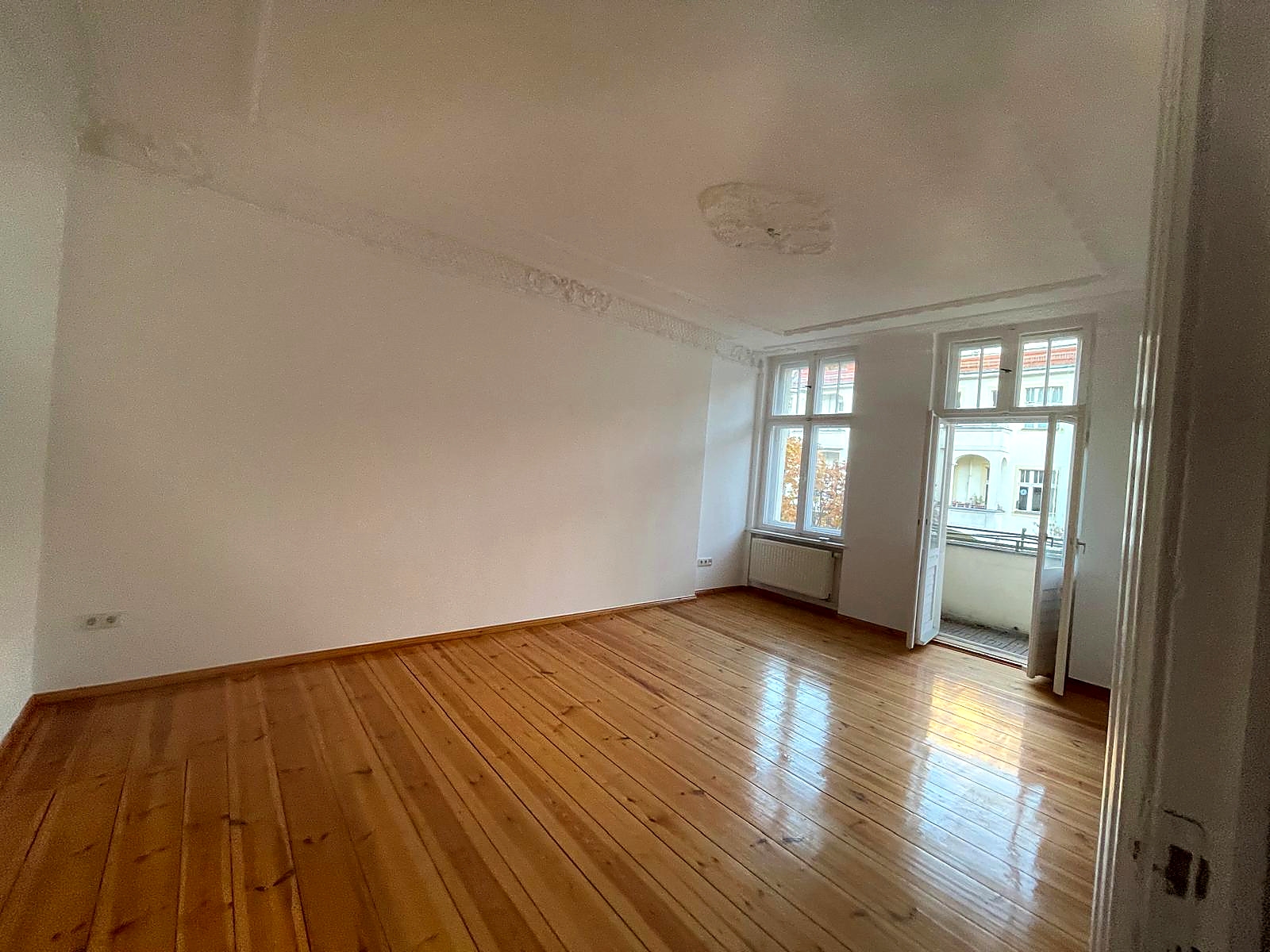 Klassischer Berliner Altbau mit attraktivem Entwicklungspotenzial im beliebten Prenzlauer Berg – Berlin