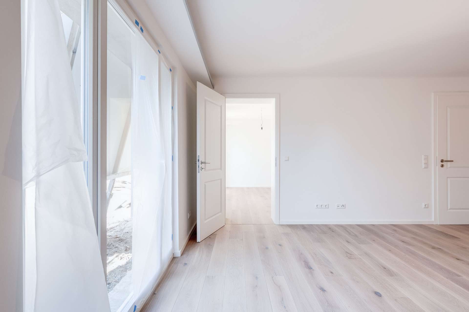 Gehobene 2-Zimmer Wohnung in ruhiger Lage mit Terrasse – Berlin