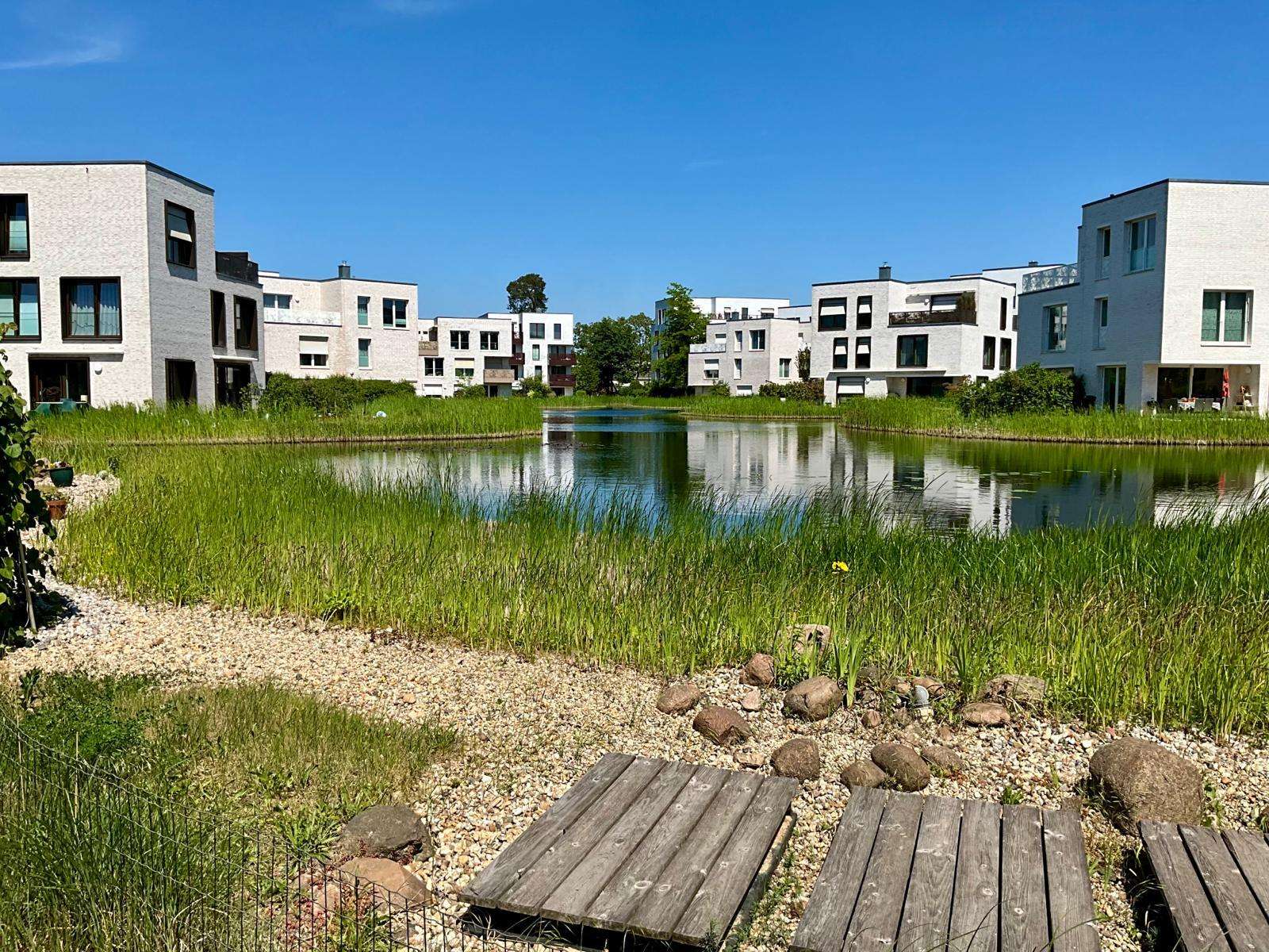 Fünf-Morgen-Quartier-Schöne 4-Zimmer-Gartenwohnung mit zwei Tiefgaragenstellplätze – Berlin
