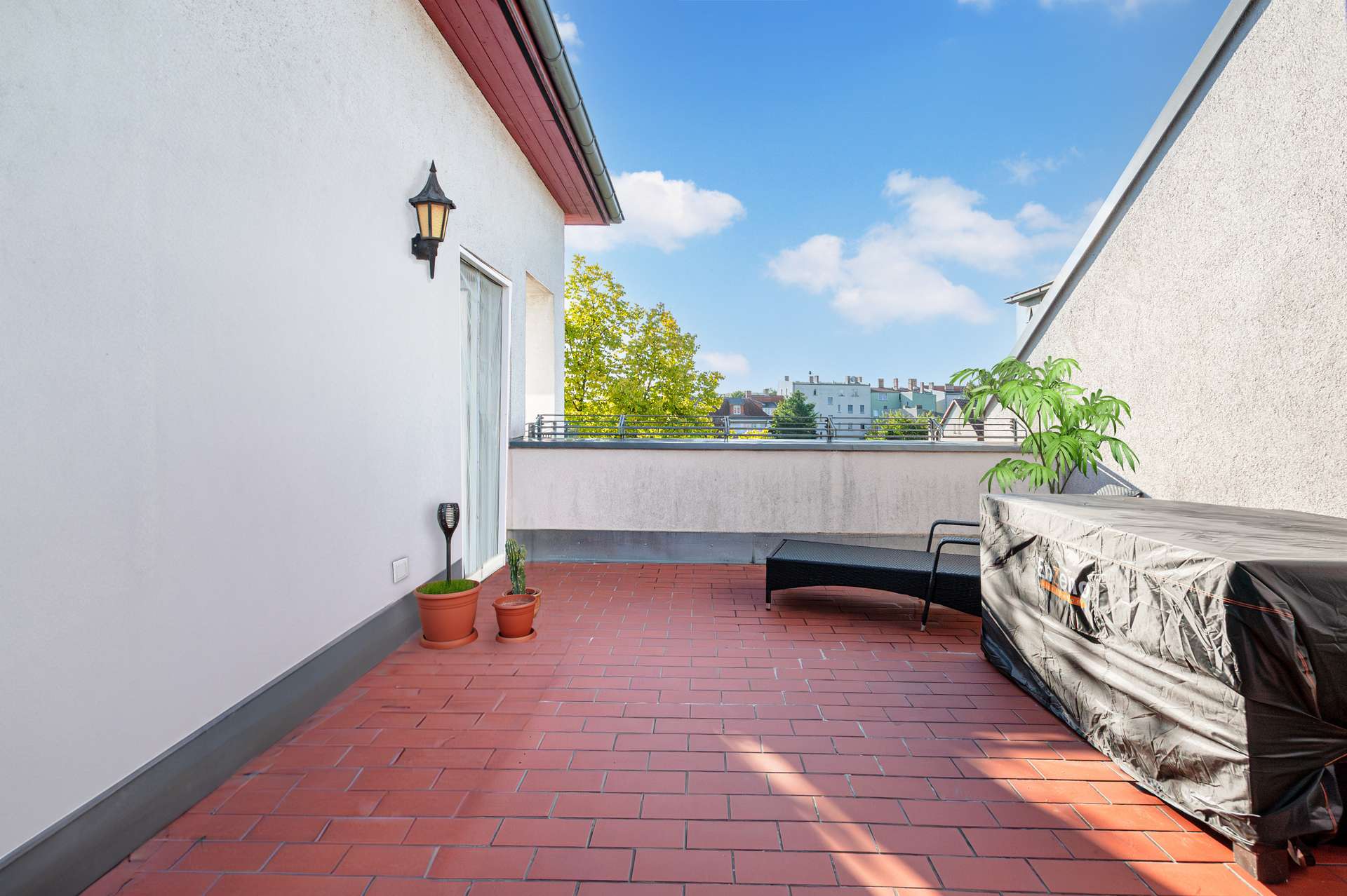 Vermietete 2-Zimmer-Wohnung mit Terrasse und Stellplatz in Falkensee – Falkensee