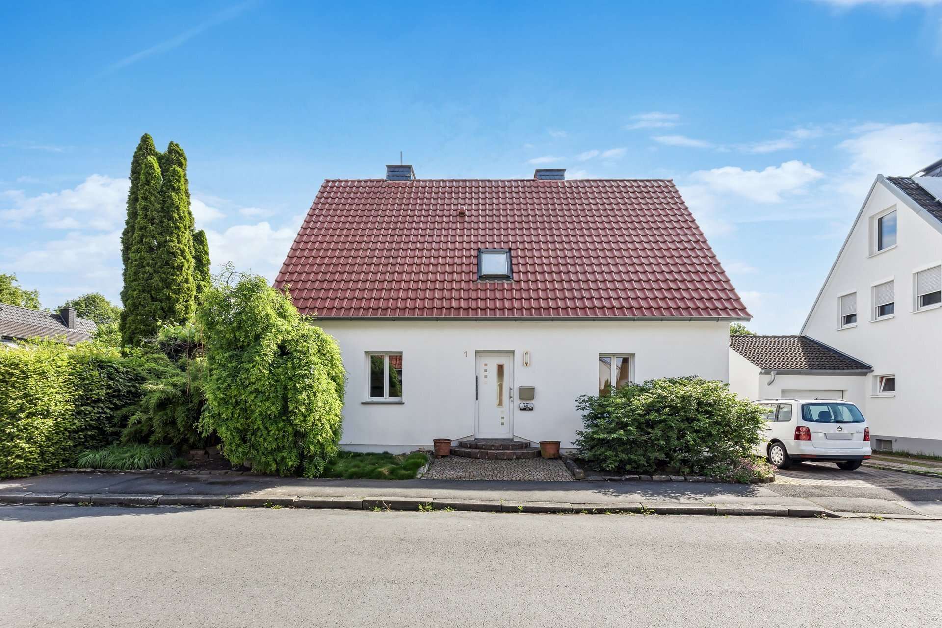 Ihr Glücksort: Freistehendes Einfamilienhaus mit liebevoll gestaltetem Garten und 3-6 Zimmern – Soest