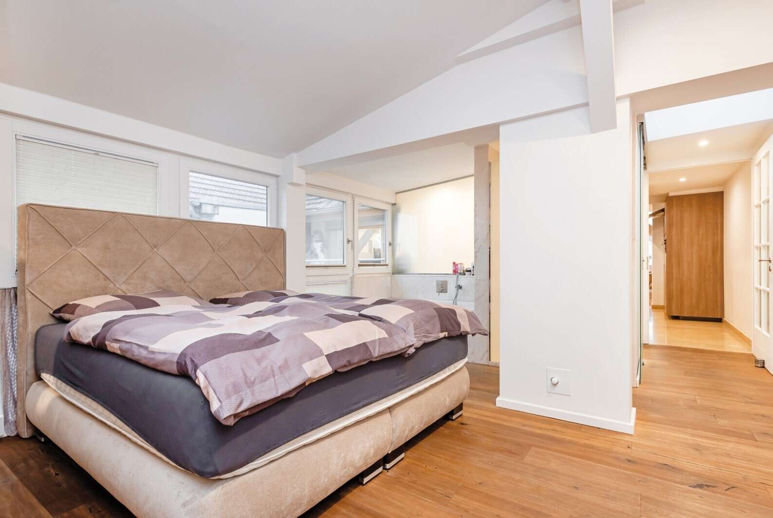 ruhiges Grunewald anno 1900/Neuausbau 2016 DT-Wohnung mit Lift – Berlin