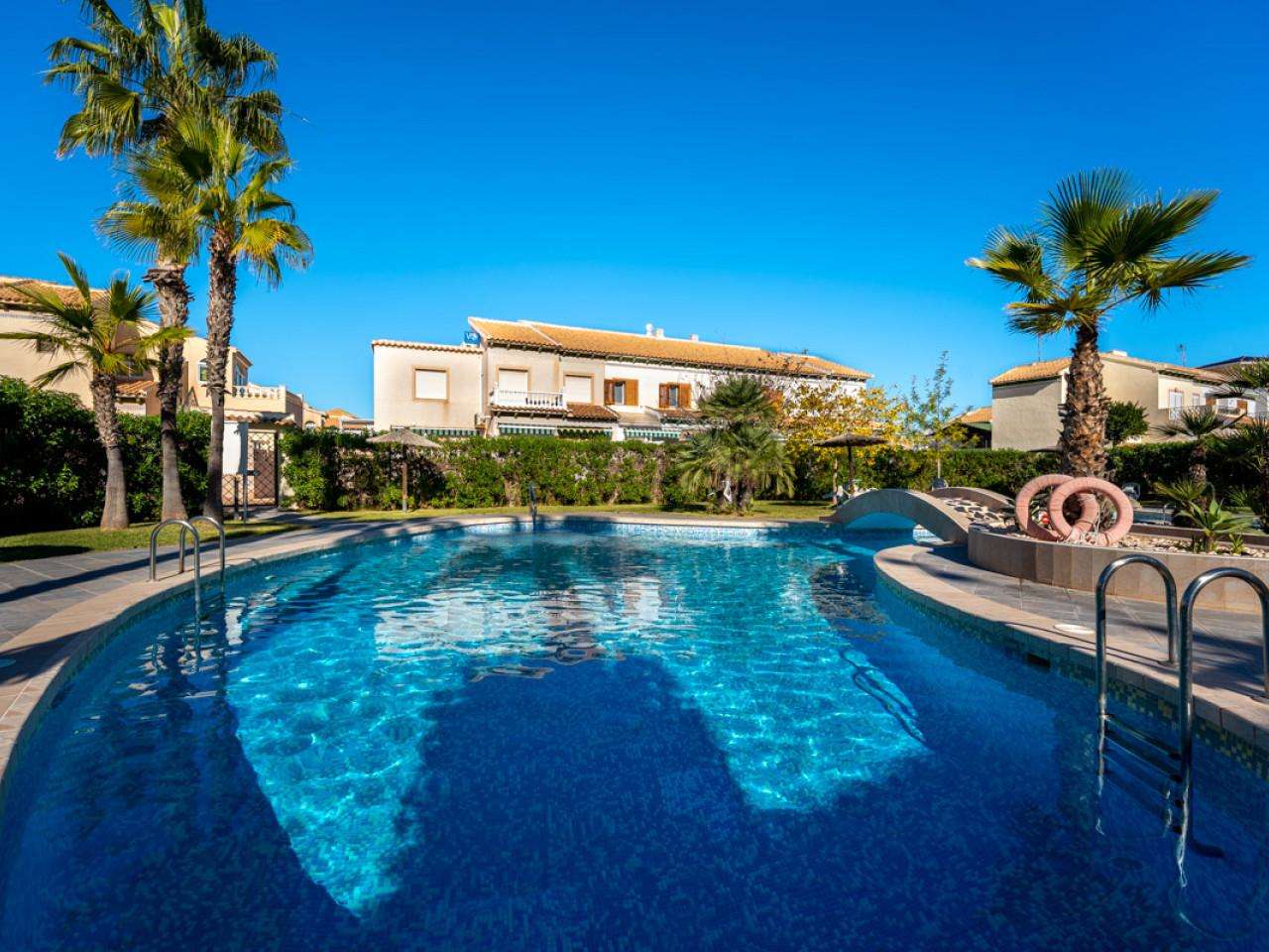 Etagenwohnung mit 1 Schlafzimmer und 1 Badezimmer in Torrevieja| Ref: MA-18015-rev – Torrevieja
