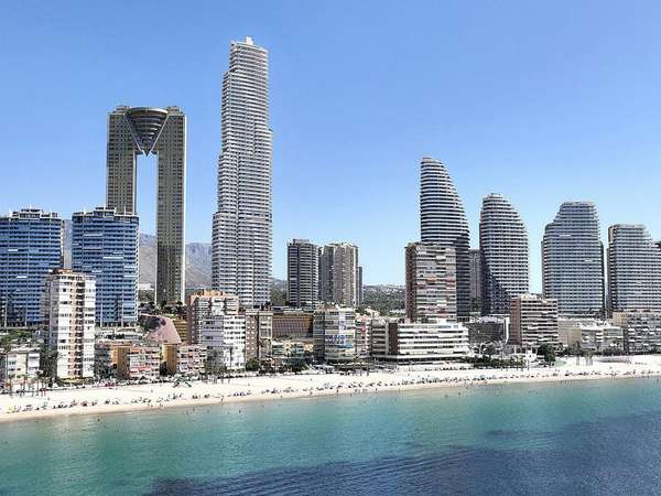 Neubau Apartments mit 4 Schlafzimmern und 3 Badezimmern in Benidorm| Ref: MA-2341E