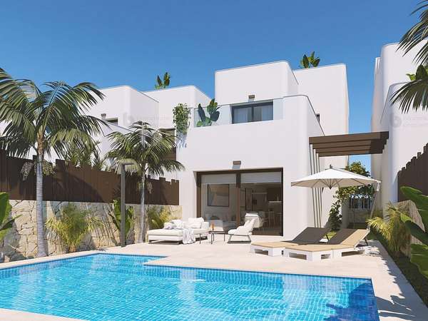 Neubau Villas mit 3 Schlafzimmern und 3 Badezimmern in Mil Palmeras| Ref: MA-1894