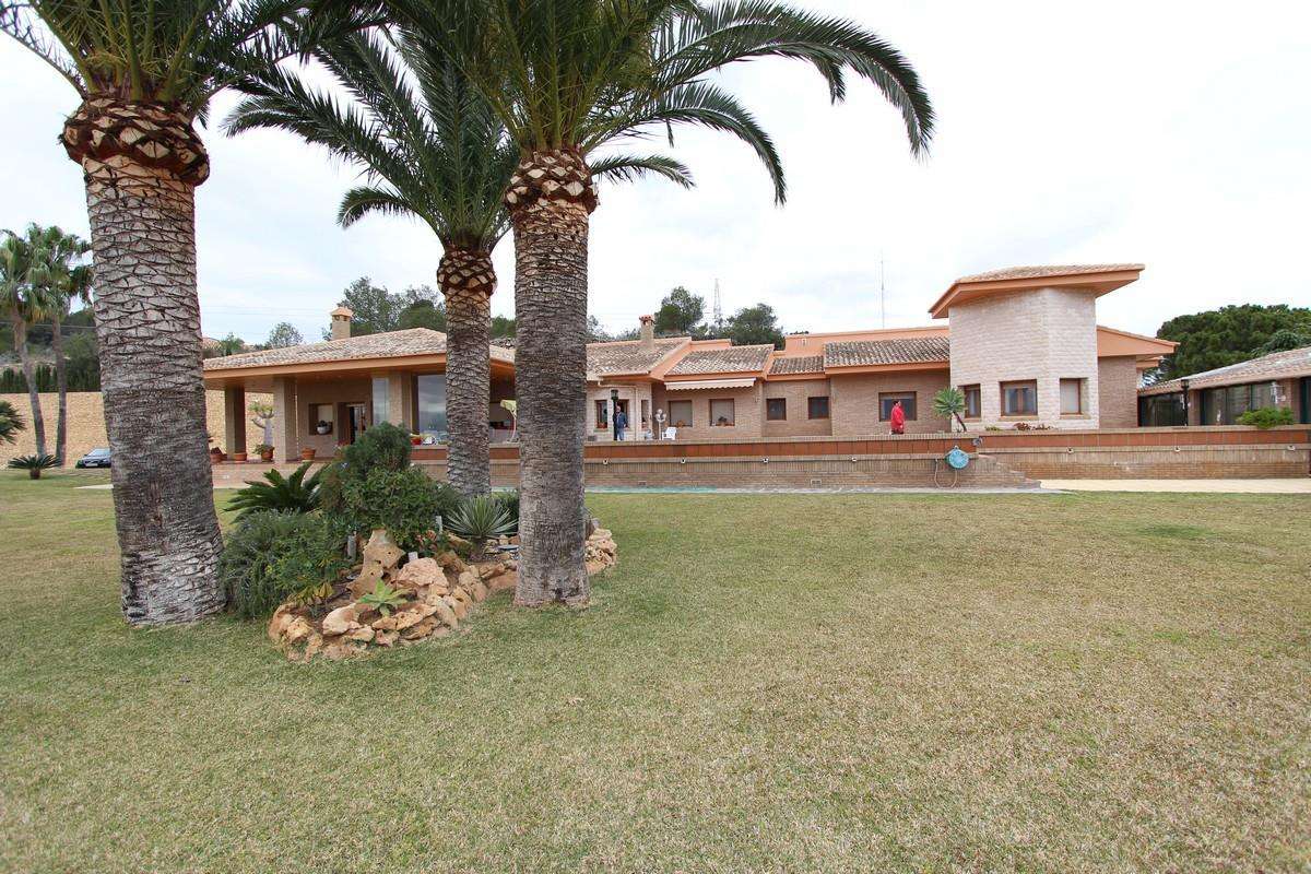 Villa mit 5 Schlafzimmern und 3 Badezimmern in Calpe| Ref: SCR0040 – Calpe