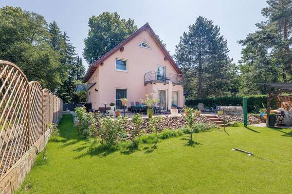 Energieeffizientes A+ Haus mit FBH, Kamin und Klimaanlage