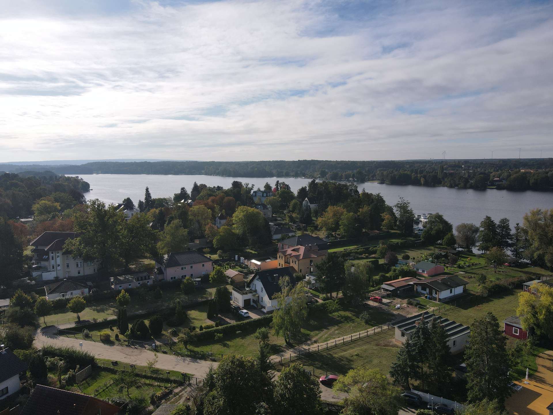 Schönes Wohnbaugrundstück mit Seezugang und Bootssteg in Werder (Havel) – Werder (Havel)