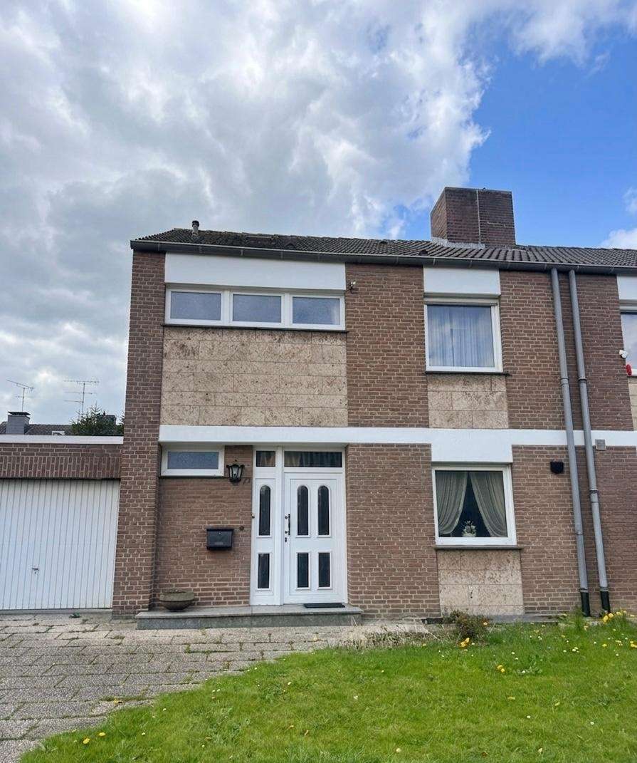 Außenansicht – 5 Zimmer Doppelhaushälfte in 47918 Tönisvorst