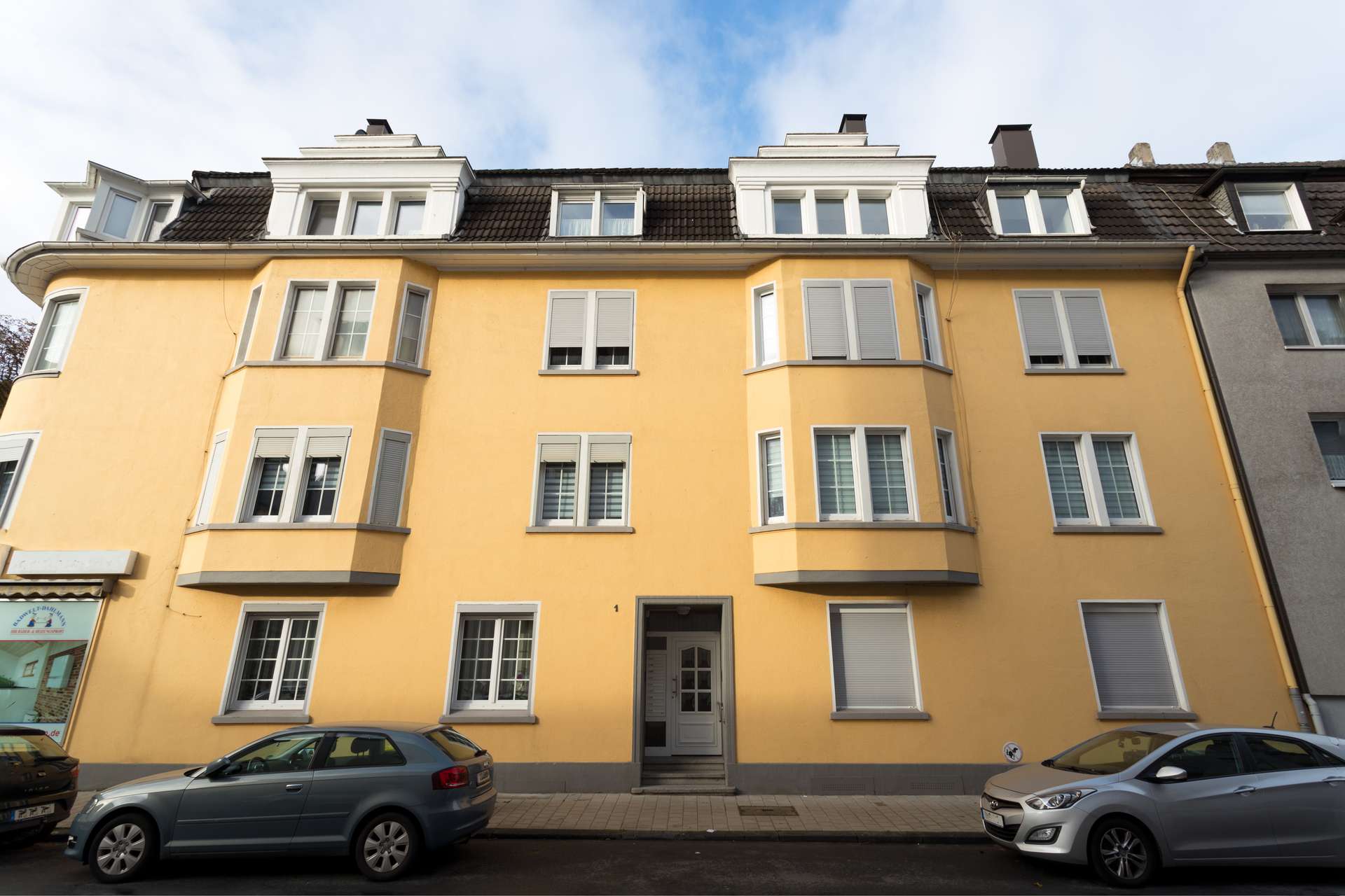 Hausansicht – 3 Zimmer Wohnung in 42389 Wuppertal