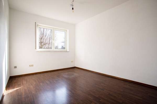 Sonnenverwöhnte 3 Zimmer - Wohlfühlwohnung mit Balkon und Tiefgaragenstellplatz — Bild 11 von 15